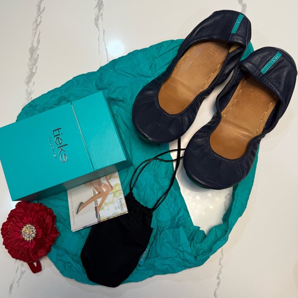 Tieks Women's California Navy Ballet Flats - Picture 1 of 7